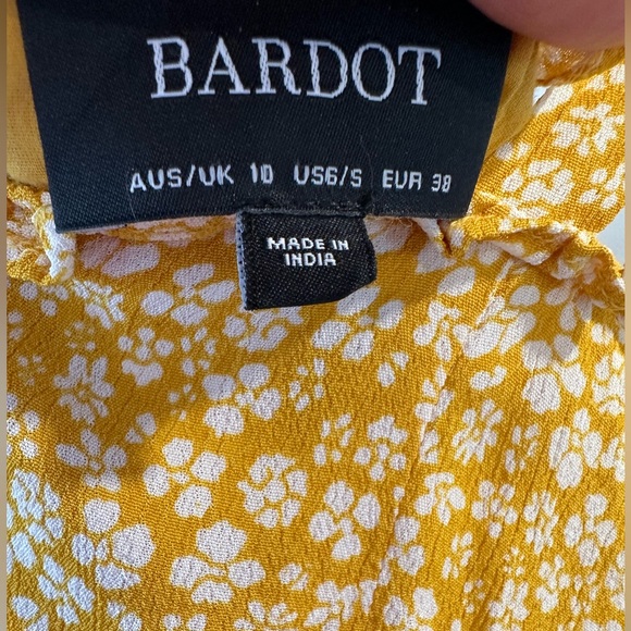 Bardot - Yellow Dress with adorable Tie Straps and all over Ruffle Trim - Picture 8 of 9